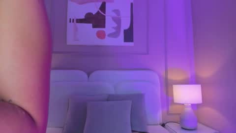 Snapshot of aria_greco chatting on September 16, 3:40 am Aria online show from September 16, 3:40 am