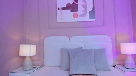 Snapshot of aria_greco chatting on September 17, 2:57 am Aria online show from September 17, 2:57 am