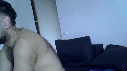 Snapshot of aria_hunter chatting on October 23, 11:09 am aria_hunter online show from October 23, 11:09 am