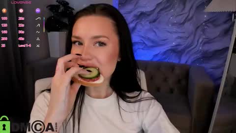 aria_mila online show from February 28, 3:40 am