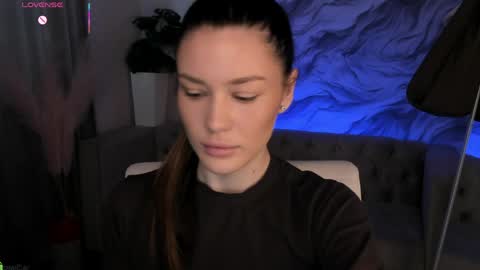 aria_mila online show from March 30, 3:07 am