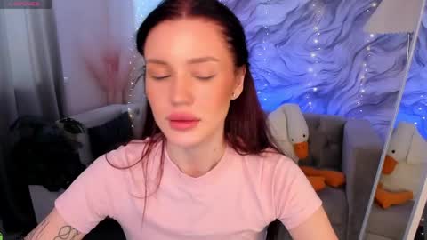 aria_mila online show from May 7, 3:01 am