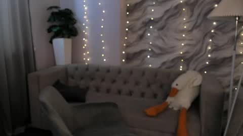 aria_mila online show from May 13, 3:04 am