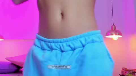 aria_millers1 online show from May 16, 11:31 am