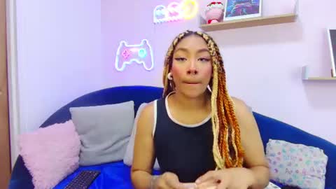 ARIA PEACH  online show from July 19, 3:05 pm