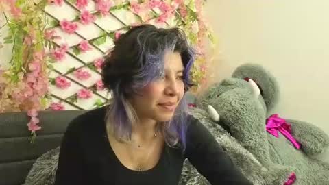 aria_silk online show from June 25, 10:47 pm