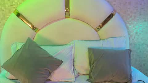 aria_sm online show from December 14, 3:12 am