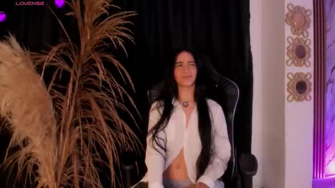 Snapshot of aria_velvet_ chatting on March 14, 8:25 pm Ariana online show from March 14, 8:25 pm