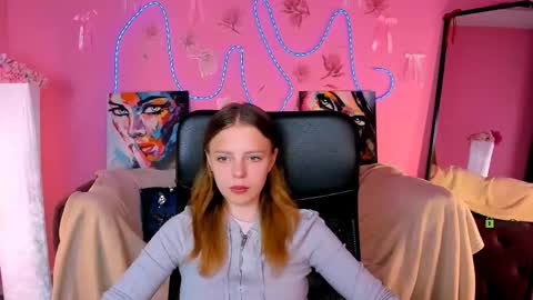 aria_voss_ online show from May 18, 6:19 am