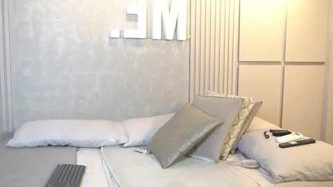 Ariaa online show from October 30, 1:56 pm