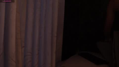 Ariaa online show from November 27, 6:32 pm