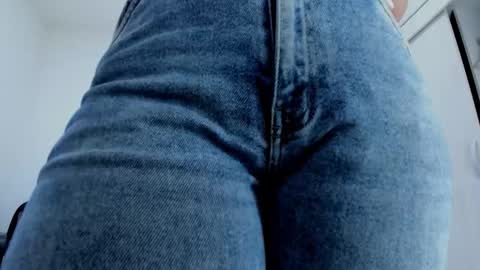 ariacoral online show from March 3, 1:28 pm