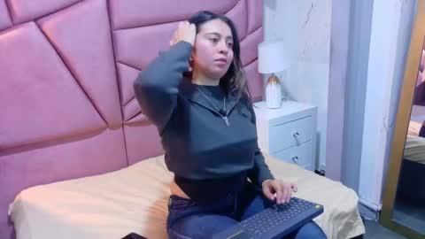 Snapshot of ariadna_14 chatting on February 16, 6:37 pm Ariadna online show from February 16, 6:37 pm
