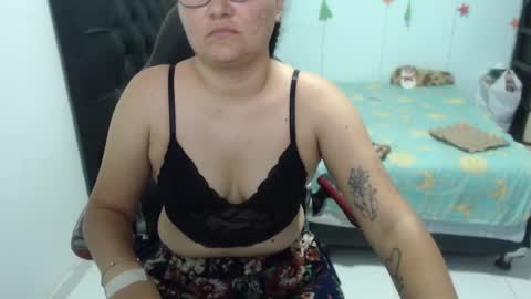 Snapshot of ariadna_6 chatting on December 19, 5:18 pm ...Ariana... online show from December 19, 5:18 pm