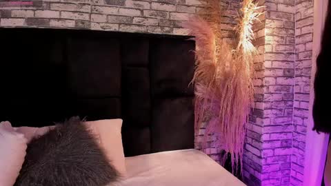 Snapshot of ariadna_milano chatting on March 30, 1:01 pm - -. .- Ariadna -. .- - online show from March 30, 1:01 pm