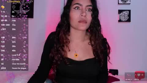 Snapshot of ariadna_tr chatting on November 29, 2:36 am Ari online show from November 29, 2:36 am