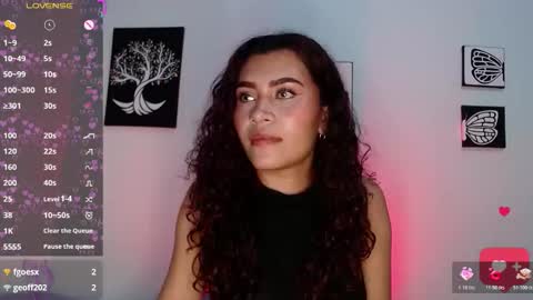 Snapshot of ariadna_tr chatting on March 18, 11:19 pm Ari online show from March 18, 11:19 pm