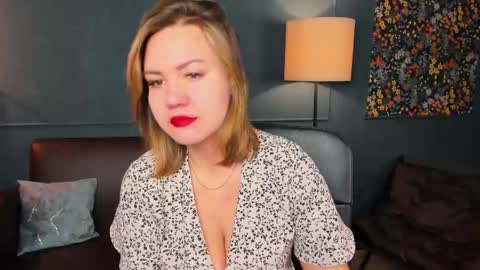 ariaeven online show from December 14, 4:51 am