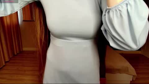 Snapshot of ariagrays chatting on January 14, 7:25 am AriaGray online show from January 14, 7:25 am