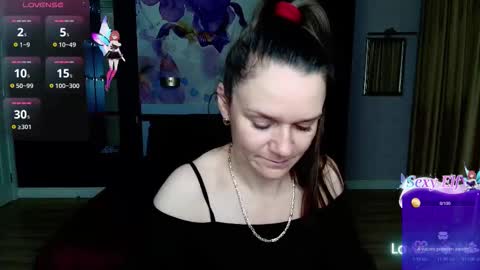 Snapshot of ariagrays chatting on February 3, 3:26 am AriaGray online show from February 3, 3:26 am