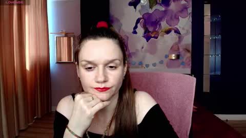 Snapshot of ariagrays chatting on March 8, 10:30 am AriaGray online show from March 8, 10:30 am