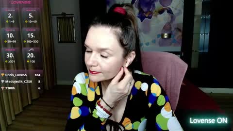 Snapshot of ariagrays chatting on March 24, 3:33 am AriaGray online show from March 24, 3:33 am