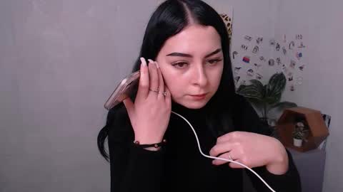 Ariana online show from February 11, 2:33 pm