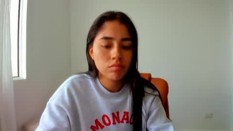 Aria Montgomery online show from April 29, 6:14 pm