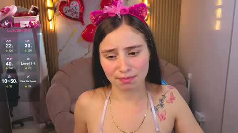 Snapshot of ariana18_b chatting on February 16, 2:13 pm ariana18_b online show from February 16, 2:13 pm