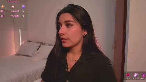 Snapshot of ariana_bae_ chatting on February 20, 3:14 am online show from February 20, 3:14 am