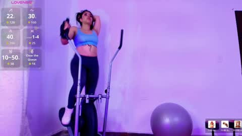ariana_castillo__ online show from May 4, 1:18 pm