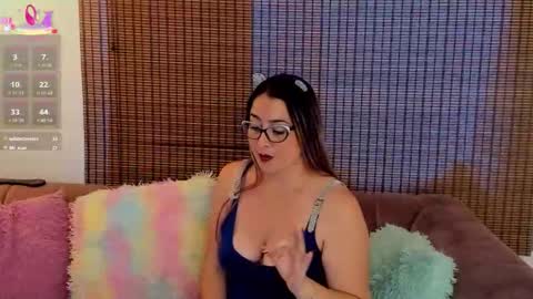Ariana Cruz online show from May 6, 4:45 pm