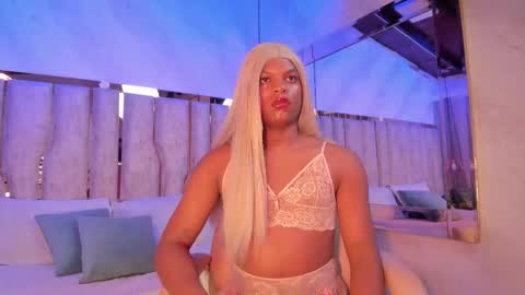 Snapshot of ariana_grande233 chatting on March 9, 11:36 am ariana_grande233 online show from March 9, 11:36 am