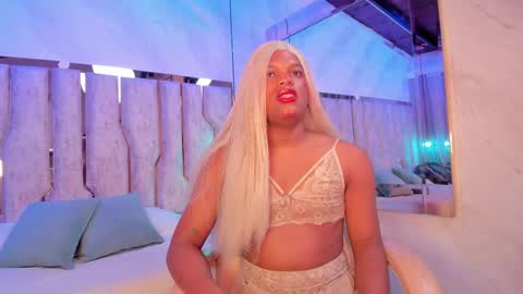 Snapshot of ariana_grande233 chatting on March 14, 11:59 am ariana_grande233 online show from March 14, 11:59 am