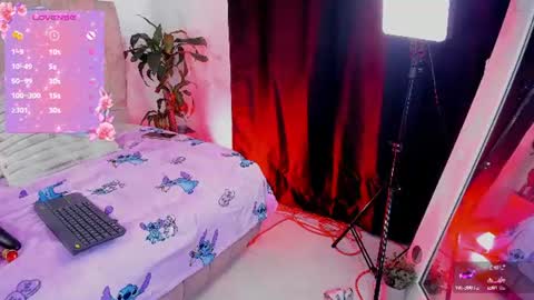 Snapshot of ariana_lee19 chatting on July 24, 9:24 pm Ariana online show from July 24, 9:24 pm