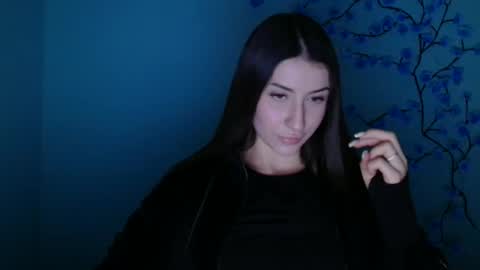 Snapshot of ariana_muur chatting on January 12, 12:21 pm Ariana online show from January 12, 12:21 pm