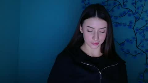 Snapshot of ariana_muur chatting on January 13, 6:18 am Ariana online show from January 13, 6:18 am