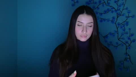 Snapshot of ariana_muur chatting on January 14, 6:41 am Ariana online show from January 14, 6:41 am