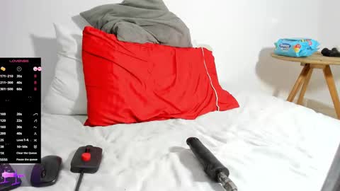 ariana_nix online show from December 19, 8:44 pm