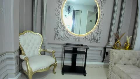 Snapshot of ariana_pocahontas chatting on March 19, 2:59 am Ariana but i preffer Ari online show from March 19, 2:59 am