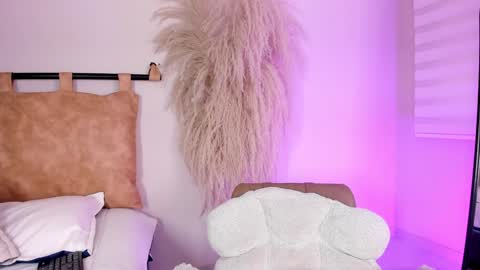 Snapshot of ariana_rosse__ chatting on January 11, 12:40 pm Ariana online show from January 11, 12:40 pm