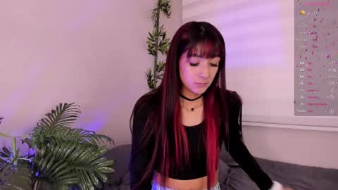 Snapshot of ariana_rosse__ chatting on February 28, 1:14 pm Ariana online show from February 28, 1:14 pm