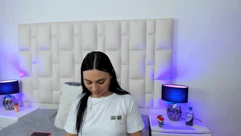  ariana  online show from October 3, 5:32 pm