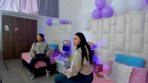  ariana  online show from November 7, 3:56 pm