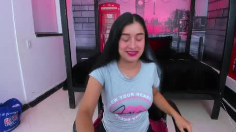 Snapshot of ariana_skinny20 chatting on March 24, 10:31 am Ariana online show from March 24, 10:31 am