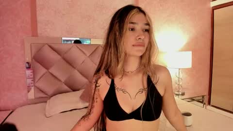 Snapshot of ariana_villada chatting on September 27, 3:55 am Ari online show from September 27, 3:55 am