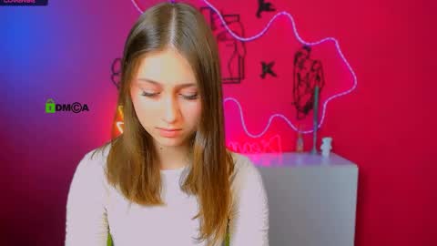 Snapshot of arianaa_cat chatting on April 17, 6:44 pm arianaa_cat online show from April 17, 6:44 pm