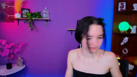 Snapshot of arianaa_cat chatting on April 30, 9:19 pm arianaa_cat online show from April 30, 9:19 pm