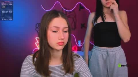 Snapshot of arianaa_cat chatting on May 1, 6:56 pm arianaa_cat online show from May 1, 6:56 pm