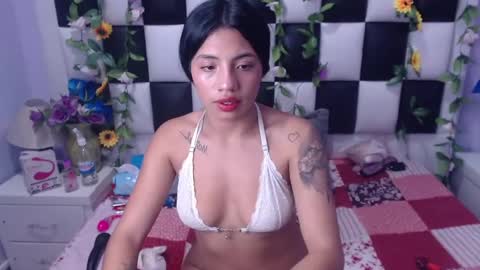 Snapshot of arianaa_tompsoon chatting on December 4, 3:59 am arianaa tompsoon online show from December 4, 3:59 am